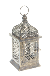 Подсвечник подвесной Gardman Arabian, высота 25 смFS-91909 Подсвечник подвесной Gardman Arabian, высота 25 смFS-91909Декоративный подсвечник Gardman Arabian, изготовленный из высококачественного металла, позволит украсить интерьер дома оригинальным образом. Вы можете поставить или подвесить подсвечник в любом месте, где он будет удачно смотреться и радовать глаз. Кроме того - это отличный вариант подарка для ваших близких и друзей.