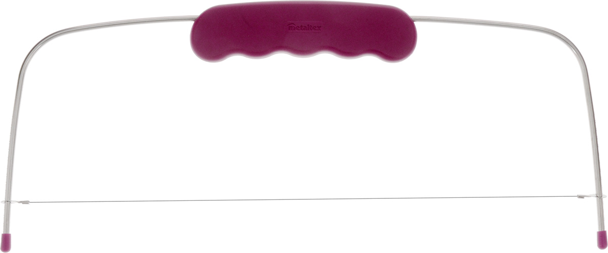 Струна для нарезания коржей Metaltex DolceForno, 35,5 х 15 см54 009312 Струна для нарезания коржей Metaltex DolceForno, 35,5 х 15 см54 009312Нож-струна Metaltex предназначена для нарезки на ровные и аккуратные коржи бисквита. Уровень струны регулируется, чтобы можно было разрезать бисквит на несколько слоев. Очень просто и удобно. Слои получаются очень ровные. Струна очень легко переставляется по высоте, за пару секунд.