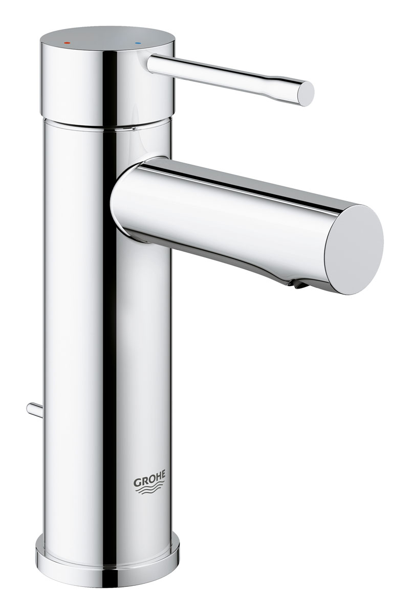 Смеситель для раковины Grohe Essence+, с донным клапаном и низким изливом68/5/1 Смеситель для раковины Grohe Essence+, с донным клапаном и низким изливом68/5/1Смеситель для раковины Grohe Essence+ с хромовым покрытием GROHE StarLight® привлекателен для глаз и функционален: высота излива позволяет комфортно мыть руки или чистить зубы, водосберегающая технология Grohe EcoJoy® создает расход воды всего 5,7 литров в минуту без снижения комфорта использования потребителем. Благодаря энергосберегающей технологии Grohe SilkMove® ES в центральном положении рычага смесителя подается только холодная вода. Этот однорычажный смеситель снабжен донным клапаном позволяющим открывать и закрывать сливное отверстие раковины легко и удобно. С системой монтажа Grohe QuickFix® Plus смеситель будет установлен в мгновение ока и готов к использованию.
