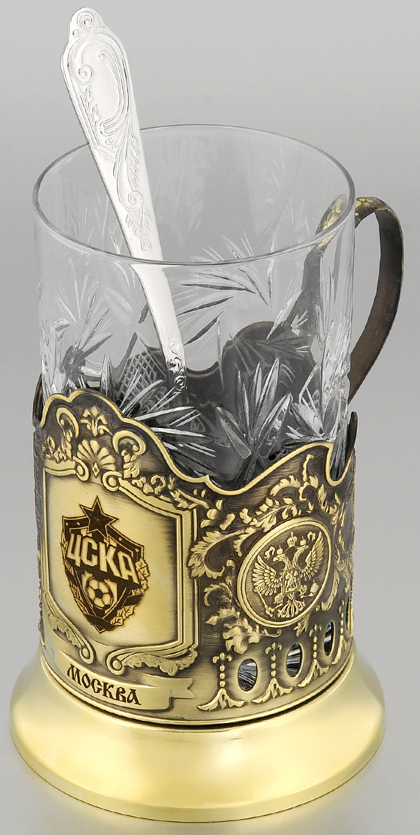 Подстаканник Город Подарков ЦСКА, со стаканом и ложкой, высота 13 смVT-1520(SR) Подстаканник Город Подарков ЦСКА, со стаканом и ложкой, высота 13 смVT-1520(SR)Подстаканник Город Подарков ЦСКА выполнен в традиционном классическом стиле. Он изготовлен из никелированной латуни, оформленизысканным рельефом, надписью Москва и гербом футбольного клуба ЦСКА. Стакан изготовлен из хрусталя, внешние стенки украшены красивыми узорами. Также прилагается ложка из нержавеющей стали. Чаепитие в России - особый и любимый всеми ритуал, а главная его составляющая - общение. Чай согревает холодными зимними вечерами,прохлаждает во время неспешных летних чаепитий на веранде, собирает за одним столом гостей или членов семьи. За чашкой чая завязываетсянепринужденный разговор по душам. Такой подстаканник станет красивым и оригинальным подарком к любому случаю. Предметы набора упакованы в красивую подарочную шкатулку. Объем: 300 мл. Высота подстаканника (со стаканом): 13 см. Диаметр стакана: 7 см. Длина ложки: 14,5 см.
