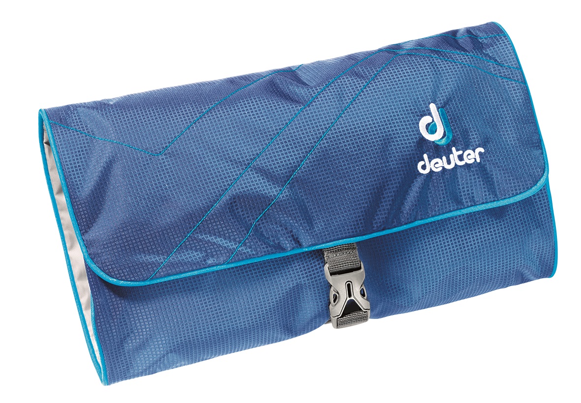 Косметичка Deuter Wash Bag II, цвет: синий, 20 см x 31 см x 4 см39434_3306 Косметичка Deuter Wash Bag II, цвет: синий, 20 см x 31 см x 4 см39434_3306Дорожная косметичка Deuter Wash Bag II, выполненная из качественного материала, незаменима в путешествиях и командировках. Косметичка содержит один сетчатый карман на молнии, два отделения на молниях и два без застежек, пять кармашков для мелочей, съемное зеркало. Застегивается на карабин. Изделие снабжено петлей для подвешивания.Стильная дорожная косметичка станет практичным аксессуаром, который идеально дополнит ваш образ.