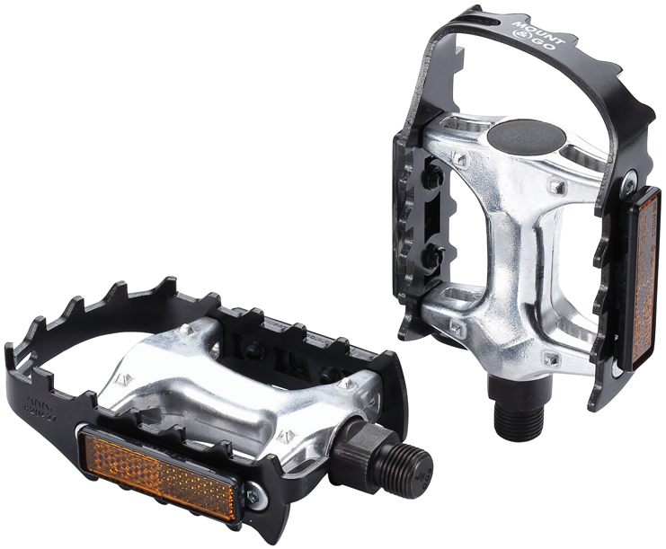 Педали BBB Mount&Go, 2 штMW-1462-01-SR серебристый Педали BBB Mount&Go, 2 штMW-1462-01-SR серебристыйПедали BBB Mount&Go имеют прочный кованый корпус для долговечности при легком весе. Ось выполнена из хроммолибдена. Зубчатая рамка держит при любой погоде. Два отражателя обеспечивают безопасность на дороге.
