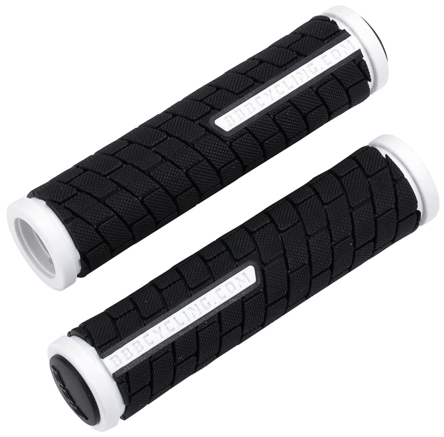 Грипсы BBB DualGrip, цвет: черный, белый, 12,5 см, 2 шт. BHG-06BHG-75 Грипсы BBB DualGrip, цвет: черный, белый, 12,5 см, 2 шт. BHG-06BHG-75Грипсы BBB DualGrip выполнены из мягкой двухкомпонентной резины. Рельефная текстура обеспечивает отличное сцепление. Грипсы предназначены для более удобного управления велосипедом.Две заглушки для руля в комплекте.Длина грипс: 12,5 см.