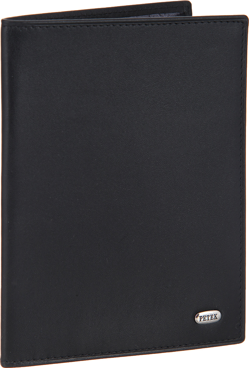 Обложка для паспорта мужская Petek 1855, цвет: черный. 651.000.01651.000.01 Black Обложка для паспорта мужская Petek 1855, цвет: черный. 651.000.01651.000.01 BlackСтильная обложка для паспорта Petek изготовлена из натуральной кожи с гладкой фактурой. Лицевая сторона изделия оформлена небольшой металлической пластиной с гравировкой в виде названия бренда.Внутри изделия расположены: отделение для паспорта, сетчатый карман, три кармашка для пластиковых карт, один из которых сетчатый, и карман для мелких документов.Изделие поставляется в фирменной упаковке.Обложка для паспорта поможет сохранить внешний вид ваших документов и защитить их от повреждений, а также станет стильным аксессуаром.