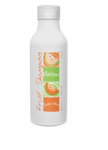 Hair Company Шампунь с молоком дыни Sweet Hair Fruit Shampoo Melone 500 мл72523WD Hair Company Шампунь с молоком дыни Sweet Hair Fruit Shampoo Melone 500 мл72523WDШампунь с молоком дыни Hair Company Sweet Hair Fruit Shampoo Melone на основе экстракта дыни с сильным восстанавливающим эффектом, идеально подходит для средних, длинных, вьющихся волос от природы, завитых волос. Придает тусклым и сухим волосам упругость и блеск. В состав также включен Кератин, который наполнят волосы здоровьем и силой изнутри.Способ применения: Нанести шампунь на влажные волосы, хорошо промассировать. Оставить в течение 1-2 минуты для усиления ухаживающего эффекта. Тщательно смыть. При необходимости повторить.