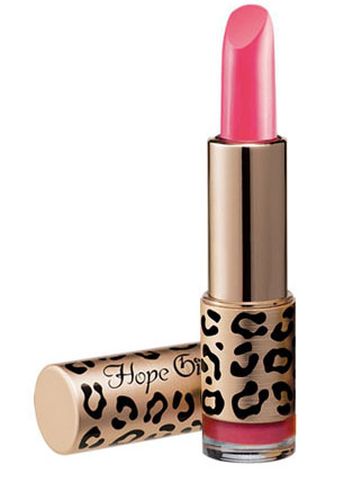 Milky Balm Lipstick Молочный бальзам, 4,5 гFMS-101 Milky Balm Lipstick Молочный бальзам, 4,5 гFMS-101Губная помада с молочными оттенками и мягкой, гладкой текстурой. Содержит масло ши, гидро полимер, витамин Е. Поддерживает оптимальное увлажнение, придает коже упругость. Предотвращает шелушения и создает защитный барьер от агрессивных условий окружающей среды. Имеет мягкий цветочный аромат.