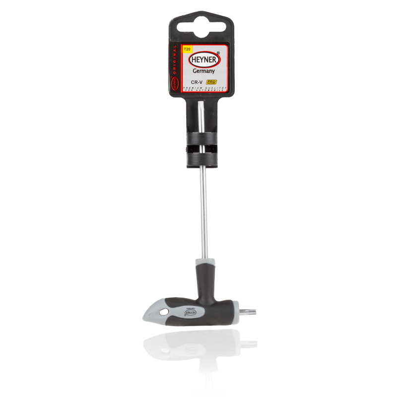 ОтверткаHeyner Torx, двусторонняя, T20, 100 x 13.5 мм80623 ОтверткаHeyner Torx, двусторонняя, T20, 100 x 13.5 мм80623Отвертка Heyner Torx с боковым приводом. Жало выполнено из хромованадиевой стали полной закалки. Heyner Torx, комфортная многокомпонентная Т-образная рукоятка с мягкими зонами, превращает работу в удовольствие. Применяется для комфортной передачи высоких крутящих моментов. Специально подходит для откручивания сильно зажатых винтов и для сильной затяжки винтов. Боковой привод со сквозным жалом выдерживает самые высокие нагрузки.Общая длина отвертки: 14 см.Длина жала: 10 см.Размер рабочей части: T20.