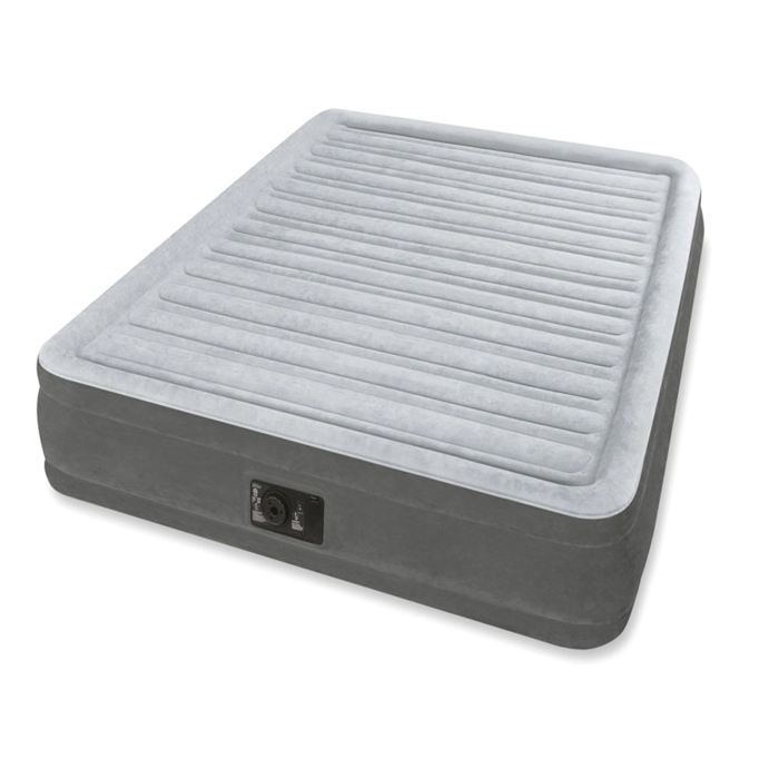 Кровать надувнаяIntex Comfort-Plush Queen 152х203х46 см, цвет: серый. 6441467742 Кровать надувнаяIntex Comfort-Plush Queen 152х203х46 см, цвет: серый. 6441467742Надувная кровать - отличная альтернатива стационарному спальному месту. Comfort-Plush Queen проста в использовании. Все, что нужно – вставить вилку в розетку, нажать одну кнопку и можете идти и пить чай, когда вы закончите, кровать будет готова.Эта модель принимает форму тела и надежно поддерживает спящего. Верхнее покрытие, похоже на флок, очень приятное на ощупь. Кроме того, оно препятствует соскальзыванию простыни с кровати. Comfort-Plush Queen подойдет для комфортного сна двух человек.Кровать надувная Comfort-Plush Queen 152х203х46 см, с встроеным насосом 220V