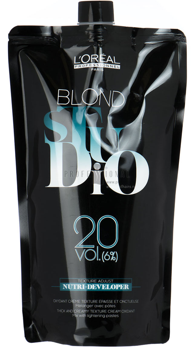 LOreal Professionnel Нутри-проявитель Платинум 6% Blond Studio Pate Platinum, 1000 млSatin Hair 7 BR730MN LOreal Professionnel Нутри-проявитель Платинум 6% Blond Studio Pate Platinum, 1000 млSatin Hair 7 BR730MNOreal Professionnel Pate Platinum Нутри-проявитель Платинум - разработан ведущими специалистами компании Лореаль Париж. В состав проявителя входит запатентованный препарат Нутрицерид, а также белый пчелиный воск, которые мягко ухаживают за волосами в процессе обесцвечивания, делая их натурально блестящими, ухоженными и потрясающе мягкими на ощупь. Рекомендуется для полного обесцвечивания, а также для выполнения техники мелирования и балаяжа. Нутрицерид сохраняет липидный баланс волоса и надежно укрепляет межкутикульное соединение волос. В результате применения нутри-проявителя Лореаль волосы приобретают живой натуральный оттенок, и здоровый вид.