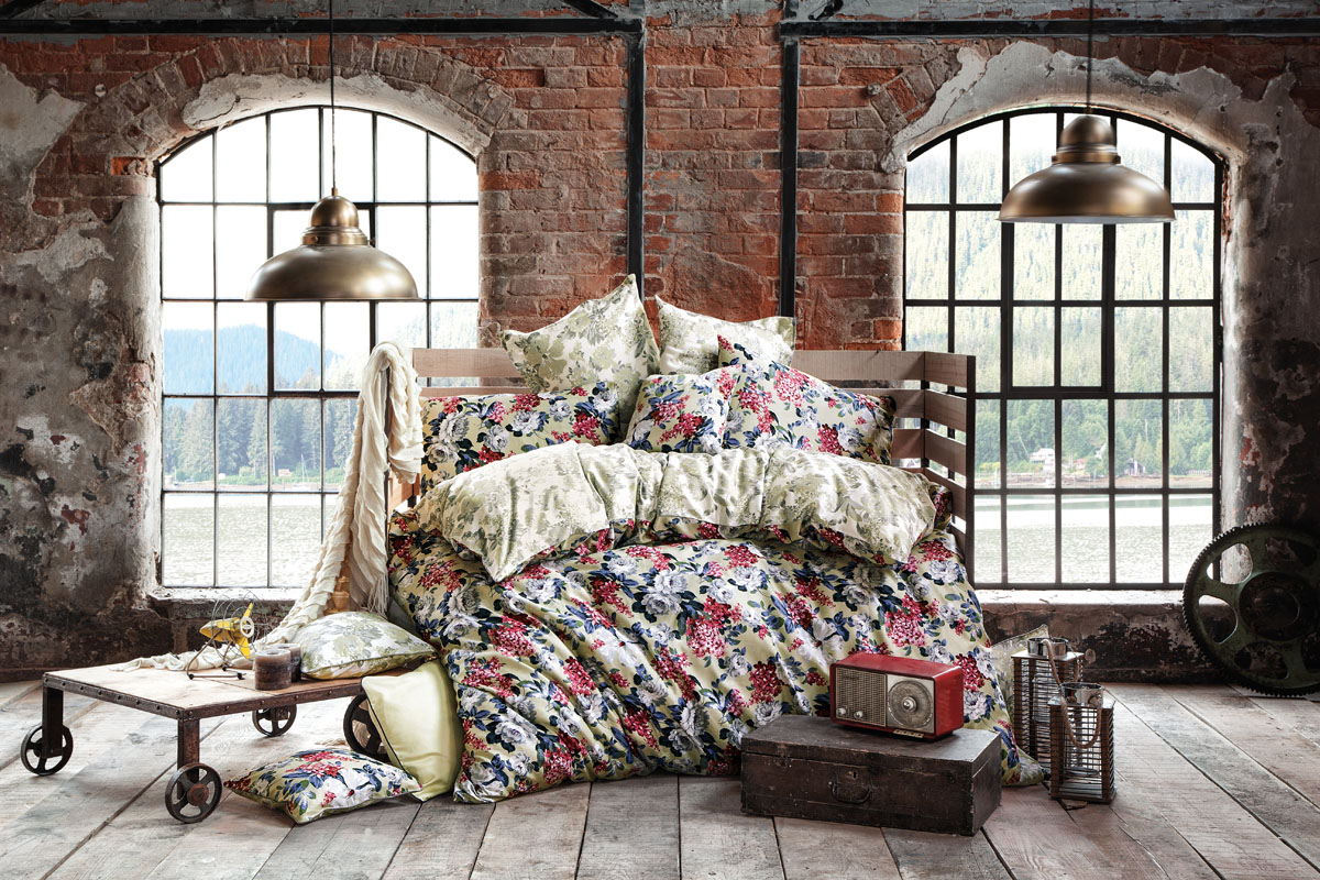 Комплект белья Issimo Home Austin, евро, наволочки 50x70. 4626391602 Комплект белья Issimo Home Austin, евро, наволочки 50x70. 4626391602Все белье Issimo – это образец качества. Ровные швы, качественный хлопок, четкие рисунки на тканях, которые не полиняют и не потеряют яркости долгое время – все это говорит о строгом отношении производителя к своей продукции.