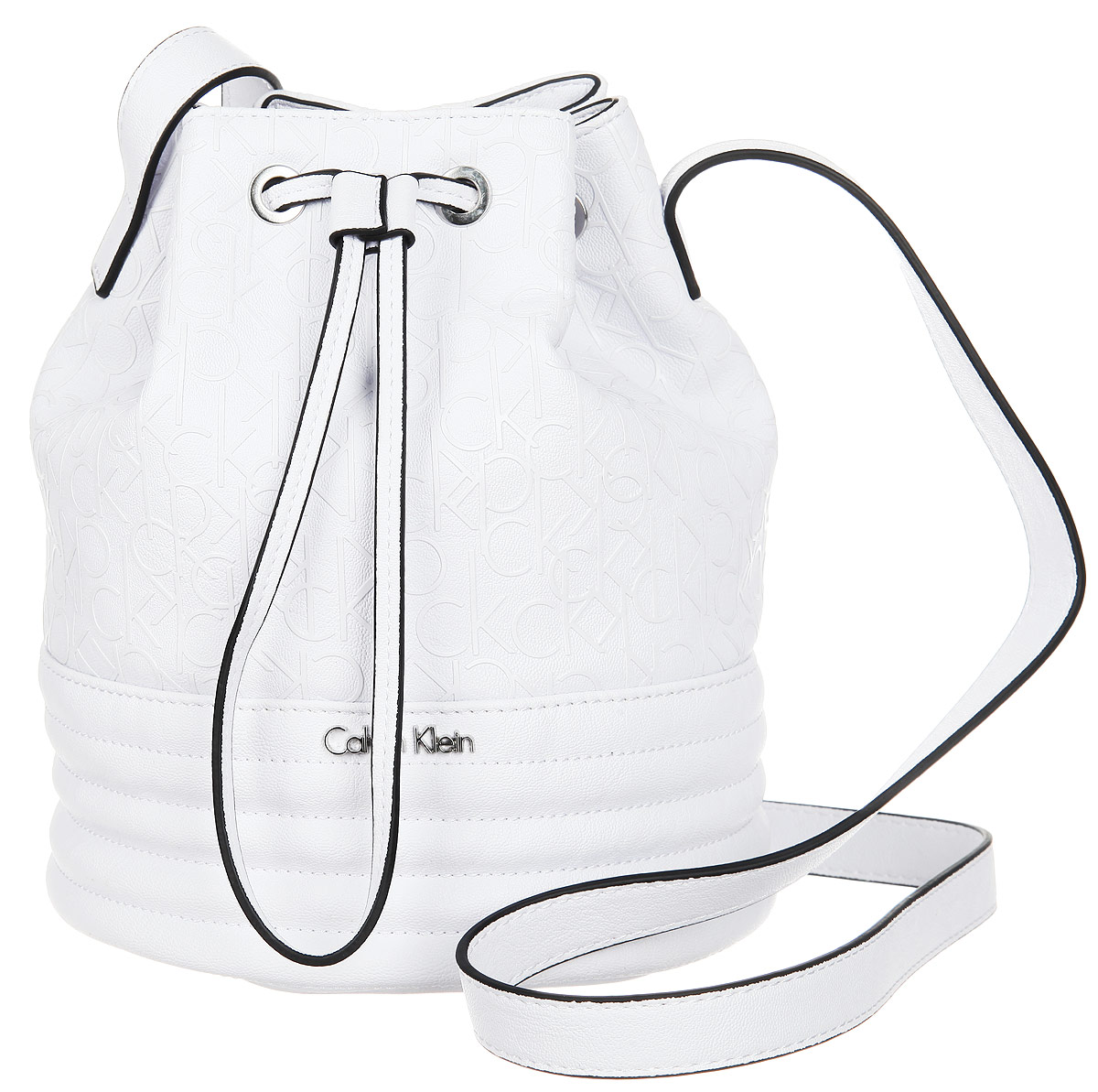 Сумка женская Calvin Klein Jeans, цвет: белый. K60K601189_1010747998-101 Сумка женская Calvin Klein Jeans, цвет: белый. K60K601189_1010747998-101Стильная женская сумка Calvin Klein Jeans выполнена из полиуретана. Изделие имеет одно основное отделение, закрывающееся на затягивающийся шнурок.Внутри расположен прорезной карман на застежке-молнии. Модель оснащена плечевым регулируемым ремнем. Модный аксессуар позволит вам завершить свой образ и быть неотразимой.