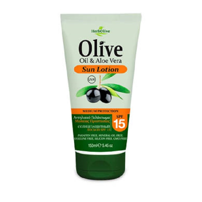 HerbOlive Крем для тела солнцезащитный SPF15 150 мл5200310403323 HerbOlive Крем для тела солнцезащитный SPF15 150 мл5200310403323Бережно сохраняет в коже естественный уровень влаги, обеспечивая интенсивное увлажнение. Восстанавливает и разглаживает кожу предотвращая шелушение и в то же время придает живой блеск, успокаивает и поддерживает кожу упругой и молодой с помощью активных ингредиентов и экстракта алоэ вера.