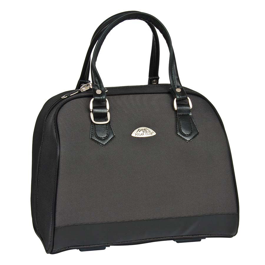 Бьюти-кейс Polar, цвет: черный, 21,5 лBG1613 (BLACK) Бьюти-кейс Polar, цвет: черный, 21,5 лBG1613 (BLACK)Вместительный и удобный бьюти-кейс Polar выполнен из высокопрочного материала кордура. Основное отделение содержит открытый карман внутри. Также предусмотрен карман с внешней стороны для фиксирования бьюти-кейса на ручке чемодана. Ручки выполнены из высококачественного кожзаменителя. В комплекте есть съемный, регулируемый плечевой ремень.