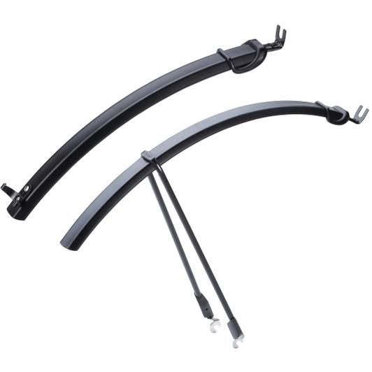 Крылья BBB SlimGuard 28: переднее и заднее, цвет: черный. BFD-22Z90 black Крылья BBB SlimGuard 28: переднее и заднее, цвет: черный. BFD-22Z90 blackНабор из полноразмерных переднего и заднего крыльев для шоссейных велосипедов.Алюминиевые направляющие для лучшей фиксации.Устанавливается без лишних деталей на отверстие под тормоз и эксцентриковую ось.Матовый черный цвет и низкопрофильный дизайн делает их практически незаметными.Обеспечивают полную защиту от грязи и мусора, летящих из-под колес.Совместимы с велосипедами с расстоянием от рамы до покрышки вплоть до 5мм.Совместимы с покрышками шириной до 30мм.