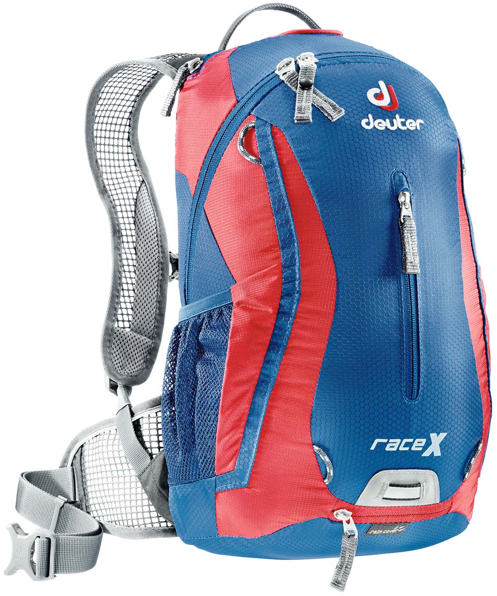 Рюкзак Deuter Race X, цвет: синий, красный, 12 лMABLSEH10001 Рюкзак Deuter Race X, цвет: синий, красный, 12 лMABLSEH10001Маленький спортивный и обтекаемый велосипедный рюкзак Deuter Race X. Простой дизайн, технологичный материал Hexlite-идеальный выбор для сторонников минимального веса. Особенности:- вентилируемая спинка Deuter Airstripes; - анатомические плечевые лямки из сетки и нагрудный ремень с удобной регулировкой; - набедренный пояс с сетчатыми крыльями; - наружный карман, небольшой верхний карман на молнии, передний карман; - отражатели 3M спереди, сзади и по бокам; - внутренний карман для мелких вещей; - петля для крепления ночного габарита Safety Blink; - чехол от дождя; - сетчатые боковые карманы; Вес: 600 грамм. Объём: 12 литров. Размеры: 44x24x18 см.