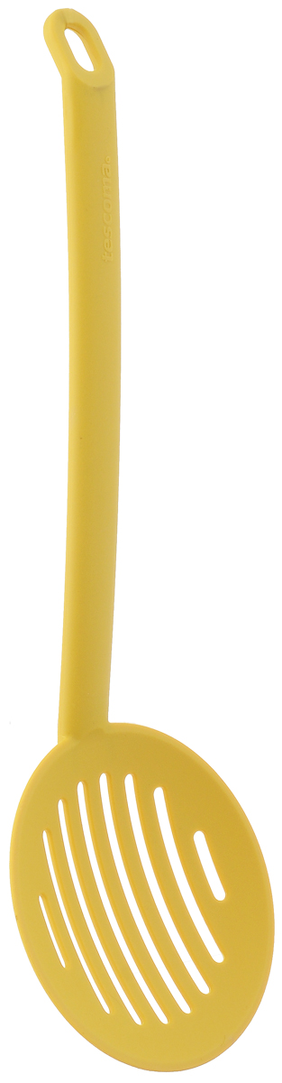 Шумовка Tescoma Space Tone, цвет: желтый, длина 33 см54 009312 Шумовка Tescoma Space Tone, цвет: желтый, длина 33 см54 009312Шумовка Tescoma Space Tone выполнена из высококачественного термостойкого нейлона и выдерживает температуру до 210°C. Изделие поможет вам без особого труда снять пену, вынуть из кастрюли мясо, рыбу, овощи и многое другое. Идеально подходит для посуды с антипригарным покрытием. Ручка изделия снабжена отверстием для подвешивания. Можно мыть в посудомоечной машине. Длина шумовки: 33 см. Диаметр рабочей части: 11 см.
