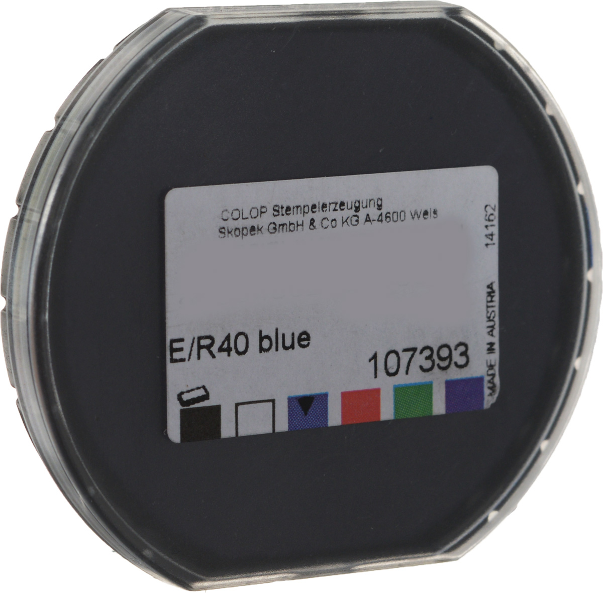 Colop Сменная штемпельная подушка E/R40 цвет синийFS-00897 Colop Сменная штемпельная подушка E/R40 цвет синийFS-00897Сменная штемпельная подушка Colop E/R40 предназначена для продукции Colop. Произведена в Австрии с учетом требований российских и международных стандартов. Замена штемпельной подушки необходима при каждом изменении текста в штампе. Заправка штемпельной краской не рекомендуется. Гарантирует не менее 10 000 четких оттисков. Подходит для кода С28178, С36735, С10877, С11718, С20345, С20346, цвет краски - синий.
