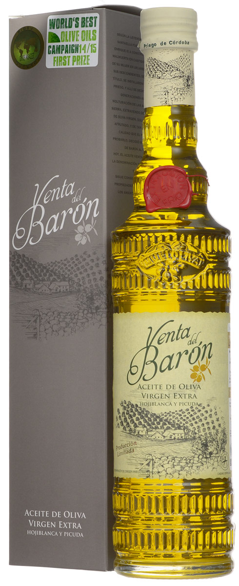 Venta Del Baron Extra Virgin масло оливковое, 0,5 л0120710 Venta Del Baron Extra Virgin масло оливковое, 0,5 л0120710Venta Del Baron Extra Virgin - нерафинированное премиальное оливковое масло первого холодного отжима из оливок сортов Охибланка и Пикуда. Кислотность 0,1%. Имеет сертификаты Халяль и Кошер.Venta Del Baron Extra Virgin - единственное оливковое масло в мире три года подряд ставшее победителем международного конкурса WorldsBest Olive Oils. Продукт производится на площади 30 000 гектаров со столетними оливковыми деревьями, и часть ее входит на территорию природного заповедника Sierras Subbeticas.Этот регион имеет Защищенное Наименование по происхождению для оливкового масла, аналогично великим винам Франции и Италии. Оливки сортов Hojiblanca (Охибланка) и Picuda (Пикуда) раннего сорта урожая собирают исключительно вручную. Первый холодный отжим производится уже через несколько часов после сбора урожая (менее 15 часов). В молодых оливках сконцентрирован весь вкус, аромат и полезные вещества, но, в отличие от спелых, они дают гораздо меньше масла, поэтому оно так ценится. Оливковое масло Venta del Baron используется в известных испанских ресторанах, отмеченных звездами Michelin.Оливковое масло Venta Del Baron Extra Virgin получило свое название от легенды посвященной барону Santaella.Согласно этой легенде, он был приговорен королем Энрике III и в наказание за убийство жены в припадке ревности он должен был построить башню Malmuerta (дословный перевод: Плохо Умершая).Его потомки, лишенные звания, поселились в Sierra de Priego, где в течении нескольких поколений они занимались выращиванием оливок и производством масла Virgen Extra из оливок растущих в этой области. Это масло было сладковатым со слегка фруктовым ароматом и такого исключительного качества, что сам король, попробовав его, решил вернуть им титул Барона.