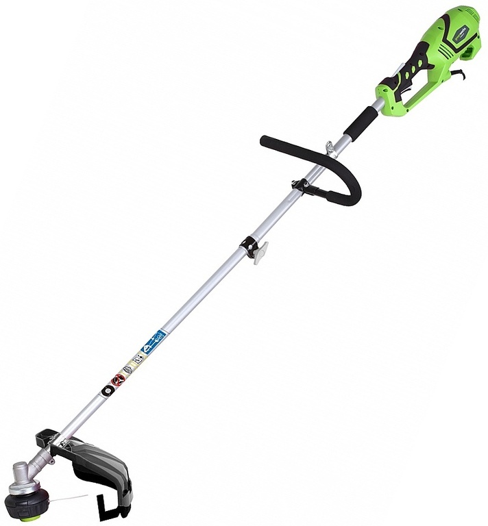 Триммер электрический Greenworks GST1246, 1200 Вт, 46 см80663 Триммер электрический Greenworks GST1246, 1200 Вт, 46 см80663Триммер электрический Greenworks GST1246 - это электрическая проводная модель для скашивания травы и мягкой поросли, подравнивания травы в труднодоступных для газонокосилки местах. Триммер обладает регулируемой площадью скоса до 46 см и оснащен катушкой с выводом лески диаметром 2 мм. В комплекте металлический диск для скашивания сорняков и поросли, с которой не справляется леска. Удобная передняя рукоятка и наплечный ремень позволят легко управлять триммером. Эта модель готова к работе нажатием одной кнопки. Для безопасной работы триммер оснащен предохранителем. Преимущества модели: - Работа от сети 220 В. - Не требует времени для подготовки к работе, включение нажатием одной кнопки. - Регулируемая площадь скоса. - Удобная передняя рукоятка. - Кнопка-предохранитель. - Катушка с выводом 2 мм лески. - Автоматическая подача лески. - Металлический диск для скашивания грубой поросли.Характеристики: Двигатель: щеточный. Мощность двигателя: 1200 Вт. Скорость вращения вала, без нагрузки: 5300-6500 об/мин. Диаметр режущей струны: 2 мм. Площадь скоса: 46 см. Уровень шума: 96 децибел. Вес: 4,6 кг.