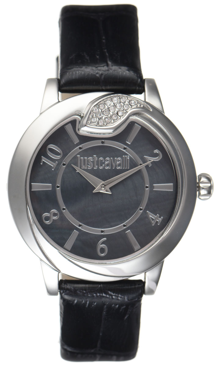Часы наручные женские Just Cavalli, цвет: черный. R7251598501EQW-M710DB-1A1 Часы наручные женские Just Cavalli, цвет: черный. R7251598501EQW-M710DB-1A1Наручные женские часы Just Cavalli произведены из материалов самого высокого качества на базе новейших технологий.Они оснащены точным кварцевым механизмом. Корпус часов изготовлен из нержавеющей стали с полной позолотой, циферблат инкрустирован стразами, оформлен оригинальной змейкой, как бы извивающейся вокруг корпуса, и защищен минеральным стеклом. Ремешок выполнен из натуральной лаковой кожи с тиснением под крокодила и оснащен классической застежкой-пряжкой.Циферблат круглой формы оснащен арабскими цифрами и отметками, а так же двумя стрелками - часовой и минутной. Часы являются водостойкими - 3АТМ.Изделие укомплектовано в стильную фирменную коробку с названием бренда.Часы Just Cavalli подчеркнут изящность женской руки и отменное чувство стиля у их обладательницы.