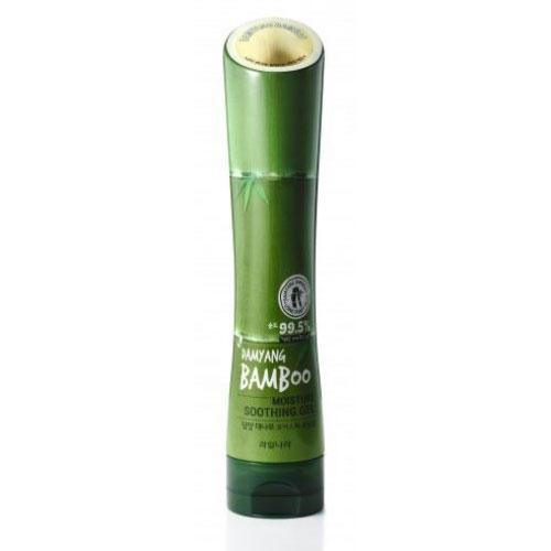 Kwailnara Увлажняющий успокаивающий гель для тела с экстрактом бамбука, Moisture Soothing Gel, 250 мл72523WD Kwailnara Увлажняющий успокаивающий гель для тела с экстрактом бамбука, Moisture Soothing Gel, 250 мл72523WDСредство содержит экстракт бамбука, который получают на севере Южной Кореи в экологически чистой зоне города Дамьянг. Экстракт бамбука содержит большое количество антиоксидантных компонентов, которые замедляют процессы старения. Гель с экстрактом бамбука интенсивно увлажняет и смягчает кожу, придавая ей здоровое сияние. Средство имеет легкую приятную консистенцию и быстро впитывается, не оставляя ощущения липкости на коже. Гель обладает антибактериальным свойством и подойдет для того, чтобы успокоить и увлажнить кожу лица и тела, подвергшуюся воздействию негативных природных факторов: резкий ветер, длительное воздействие прямых солнечных лучей. Не содержит: парабены, красители, силиконы, минеральное масло, сульфаты, бензофенон
