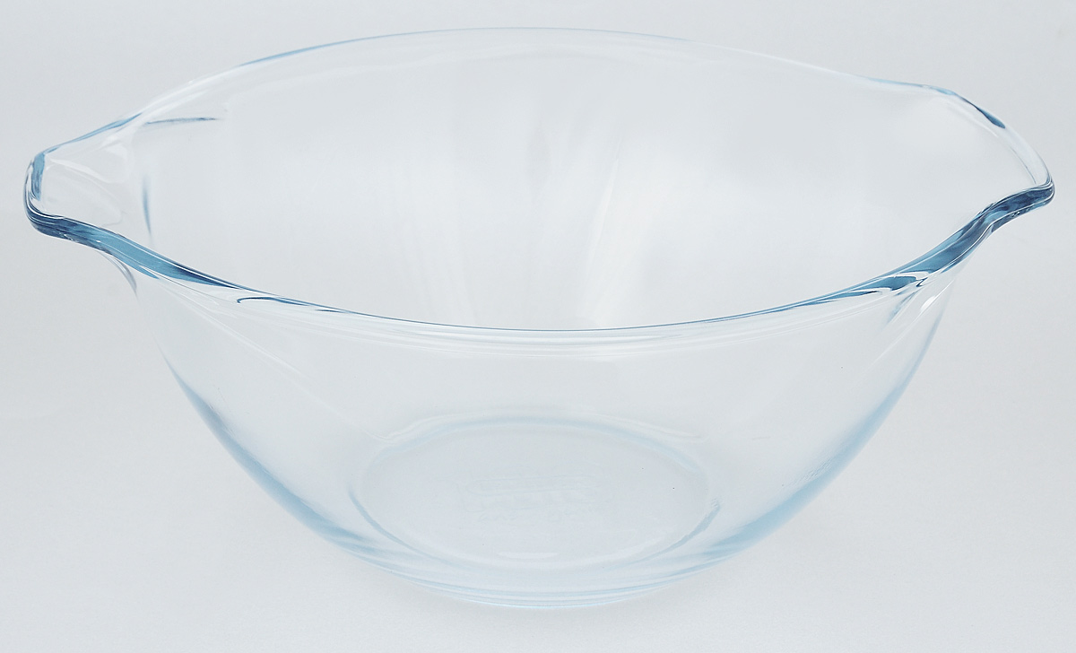 Миска Pyrex Винтаж, 2,5 л54 009312 Миска Pyrex Винтаж, 2,5 л54 009312Миска Pyrex Винтаж изготовлена из закаленного боросиликатного стекла, что отвечает строгим европейским нормам безопасности EN 1183. Такое стекло обладает повышенной ударопрочностью, жаростойкостью (от -40°С до +300°С) и выдерживает резкий перепад температур в 220°С. Миска также устойчива к образованию пятен и царапин, не впитывает посторонние запахи. Изделие экологично, поэтому безопасно для использования. Посуда отлично подходит для замешивания теста, смешивания жидкостей, перемешивания салатов. Два носика с противоположных сторон обеспечивают комфортное использование. Миска подходит для духовки, микроволновой печи, можно мыть в посудомоечной машине, ставить в холодильник и морозильную камеру. Диаметр миски (по верхнему краю): 23 см. Ширина (с учетом носиков): 27 см. Высота стенки: 11,5 см.