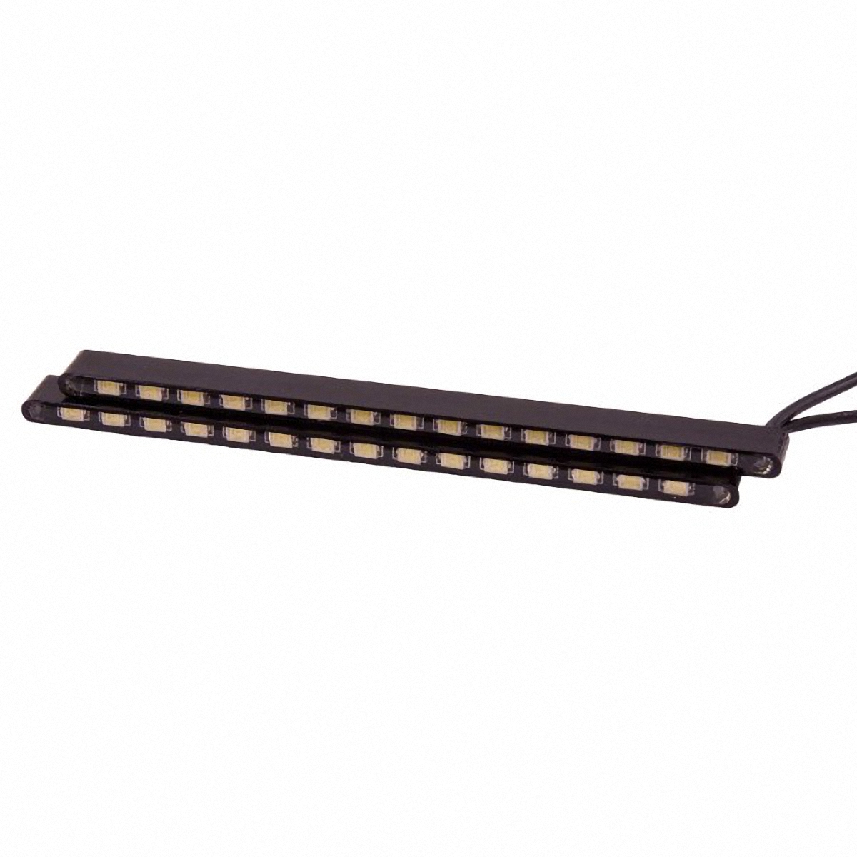 Дневные ходовые огни Skyway, 15 диодов, 3W, 2 шт10503 Дневные ходовые огни Skyway, 15 диодов, 3W, 2 шт10503Система дневных ходовых огней Skyway высочайшего класса и уровня безопасности, оснащенная светодиодными модулями нового поколения, обладает универсальным дизайном, улучшает внешний вид автомобиля и повышает безопасность вождения в дневное время суток. Особенности: Широкий угол рассеивания. Долгий срок службы. Повышенная яркость. Низкое потребление электроэнергии: 0,5 А при 12 В (2x3 Вт). Питание от сети 12 В. Мощность: 3W. Высокая устойчивость к вибрации.