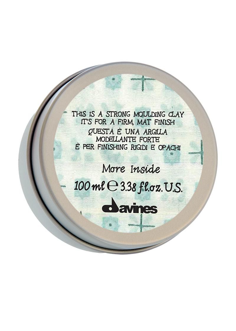 Davines Моделирующая глина для стойкого матового финиша More Inside Strong Moulding Clay, 100 мл45471 Davines Моделирующая глина для стойкого матового финиша More Inside Strong Moulding Clay, 100 мл45471Моделирующая глина идеальна для создания образов “Street style”. Стойкие формы и сильная фиксация, которой не страшны капризы погоды. Дарит матовость прическе, идеально выделяет и подчеркивает отдельные пряди. Не утяжеляет локоны, увлажняет, питает, насыщает полезными элементами. Сохраняет цвет волос, подчеркивает их структуру.