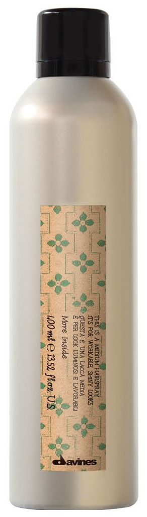 Davines Лак средней фиксации More Inside Medium Hairspray, 400 млMP59.4D Davines Лак средней фиксации More Inside Medium Hairspray, 400 млMP59.4DDavines More Inside MediumHairspray Лак средней фиксации предназначен для создания упругой и надёжной причёски. Преимуществом этого лака для волос является то, что он совершенно незаметен на волосах, но прекрасно держит нужную форму и объём. Эластичная основа, которая появляется и высыхает мгновенно после распыления лака, прекрасно увлажняет волосы и придаёт им натурального внешнего вида. Активные компоненты, входящие в состав лака, придают волосам ощущение лёгкости. Трёхмерные смолы и молекулы способствуют тому, чтобы волосы не склеивались и хорошо держали объём и форму. Хорошая фиксация без жирного блеска это основные факторы качества от производителя. Лаки от этой компании отличаются особой функцией натуральности и свежести образа. Доступное создание причёски в домашних условиях теперь реально. Регулярное использование средства не только не ухудшит волосы, а ещё и укрепит и восстановит их.
