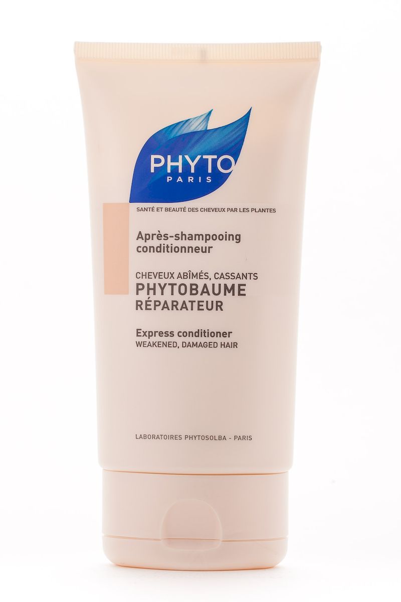 Phytosolba Phytobaume Экспресс-кондиционер для поврежденных, ослабленных волос, 150 млFS-00897 Phytosolba Phytobaume Экспресс-кондиционер для поврежденных, ослабленных волос, 150 млFS-00897Мгновенно облегчает расчесывание поврежденных, ослабленных волос, не утяжеляя их. Новая формула с растительным кератином и гиалуроновой кислотой: эти компоненты проникают в сердцевину волос, увлажняя и восстанавливая их структуру. На поверхности волос церамиды закрывают чешуйки. Экстракт граната с антирадикальным действием защищает волосы от неблагоприятных внешних воздействий. Волосы легко расчесываются, становятся более устойчивыми, послушными, сильными, упругими, приобретают мягкость и здоровый блеск. Рекомендуется использовать после каждого мытья головы.