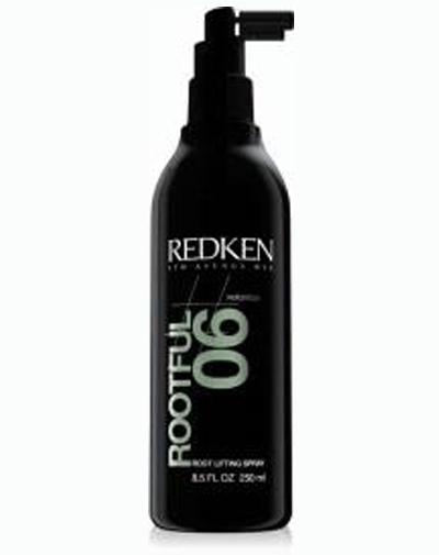 Redken Volume Rootful 06 Спрей для прикорневого объема, 250 млMP59.4D Redken Volume Rootful 06 Спрей для прикорневого объема, 250 млMP59.4DСпрей для прикорневого объема Rootful средней фиксации подходит для любого типа волос. Инновационная технология Clean-feel придаст вашим волосам просто головокружительный объем, создав идеальную укладку. Спрей очень удобен в использовании благодаря аппликатору для точного нанесения, который приподнимает волосы, позволяя наносить средство точно на их корни, что обеспечивает наилучший объем прическе. Легкое средство не создает эффекта липких, склеенных волос.