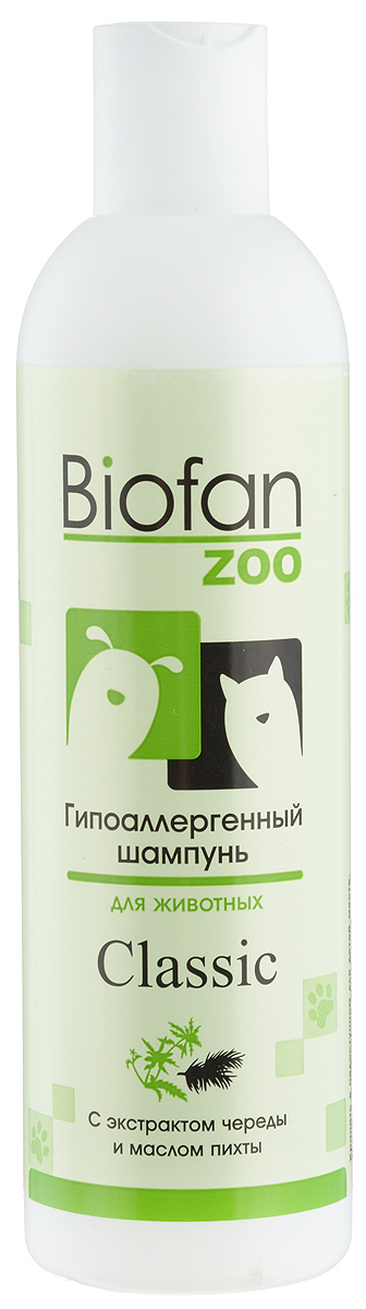 Шампунь для животных Biofan Zoo Classic, гипоаллергенный, 300 мл0120710 Шампунь для животных Biofan Zoo Classic, гипоаллергенный, 300 мл0120710Шампунь Biofan Zoo Classic рекомендован для собак и кошек всех пород и типов шерсти. Не содержит красителей и синтетических отдушек.Масло пихты обладает увлажняющим действием, питает кожу животного, придает приятный запах.Экстракт череды снимает зуд и неприятные ощущения в местах укусов насекомых, смягчает и увлажняет шерсть и кожу животного, обладает антисептическим, бактерицидным и увлажняющим действием.Способ применения: нанести необходимое количество шампуня на смоченную поверхность шерсти животного, втирать до образования пены, затем тщательно промыть водой. При необходимости повторить процедуру.Товар сертифицирован.