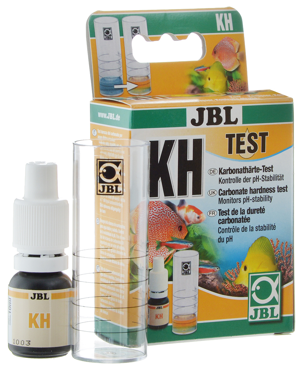 Тест JBL KH Test-Set, на карбонатную жесткость пресной и морской воды0120710 Тест JBL KH Test-Set, на карбонатную жесткость пресной и морской воды0120710JBL KH Test-Set является простым и быстрым в обращении тестом для определения карбонатной жесткости или способности воды связывать кислоту в пресной и морской воде и в садовых прудах.В зависимости от происхождения и свойств грунта вода может содержать различные количества солей щелочноземельных металлов. Большинство пресноводных рыб и растений в аквариуме хорошо чувствуют себя при карбонатной жесткости на уровне примерно 3-15°d. Для оптимального удобрения углекислым газом карбонатная жесткость должна быть не ниже 4-5°d. В морскойводе для оптимальной буферности значения pH карбонатную жесткость следует поддерживать на уровне 7-10°d. В садовом пруду следует поддерживать карбонатную жесткость на уровне не менее 4°d.Способ применения достаточно прост: нужно заполнить мерный сосуд тестируемой водой до отметки 5 мл. Добавить по каплям реактив, считая при этом капли и покачивая сосуд после каждой капли, пока цвет не изменится с синего на желтый или желто-оранжевый. Одна капля использованного раствора реактива соответствует одному немецкому градусу карбонатной жесткости.