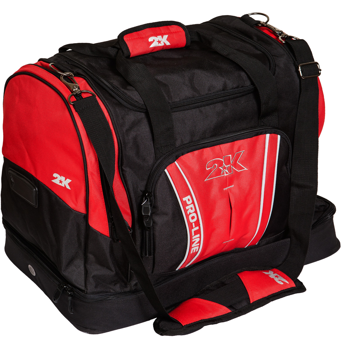 Сумка спортивная 2K Sport Tampa, цвет: черный, красный. 128124RivaCase 8460 black Сумка спортивная 2K Sport Tampa, цвет: черный, красный. 128124RivaCase 8460 blackСпортивная сумка с двойным дном для обуви 2K Sport Tampa. Можно переносить в руке и на плече. Размер: 50х30х43 см. (ДхШхВ). Отстегивающийся ремень.