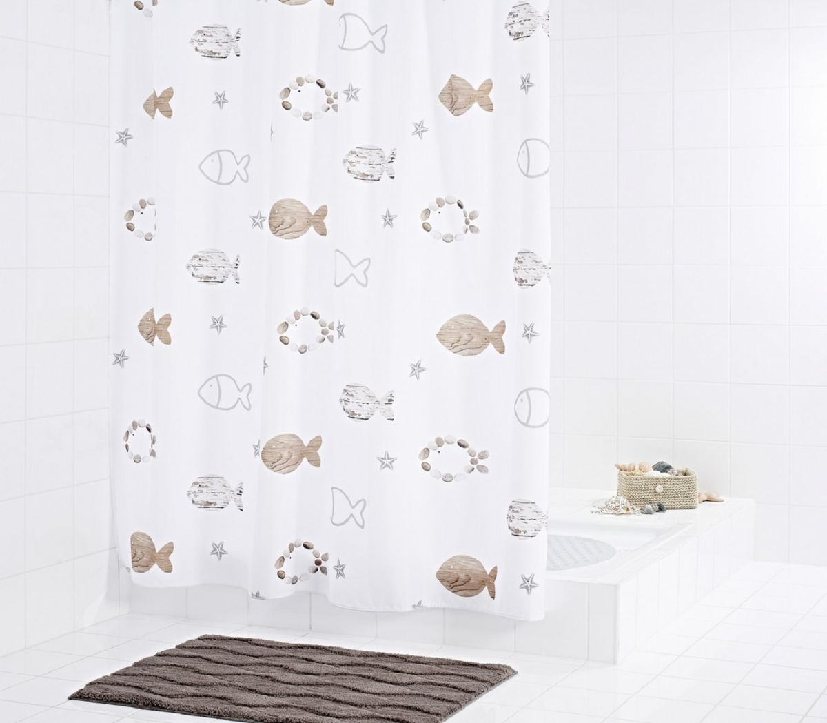 Штора для ванной комнаты Ridder Fishes, цвет: бежевый, коричневый, 180 х 200 см391602 Штора для ванной комнаты Ridder Fishes, цвет: бежевый, коричневый, 180 х 200 см391602Штора для ванной комнаты Ridder Fishes, изготовленная из текстиля с антигрибковым и антистатическим покрытием, отлично дополнит любой интерьер ванной комнаты. Нижний кант утяжелен каучуковой лентой.Штора оснащена отверстиями под кольца с пластиковыми люверсами. Кольца приобретаются отдельно.