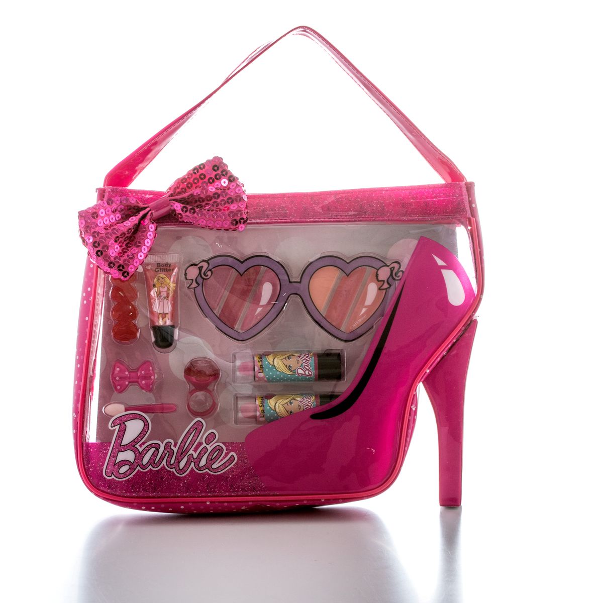 Markwins Игровой набор детской декоративной косметики Barbie в сумочке28032022 Markwins Игровой набор детской декоративной косметики Barbie в сумочке28032022Состав набора: блеск для губ в тубе 1 шт., губные помады в футлярах 2 шт., блеск для губ в колечке 1 шт., палитра блесков для губ из 6 оттенков, заколочки для волос 2 шт., аппликатор 1 шт., сумочка 1 шт.