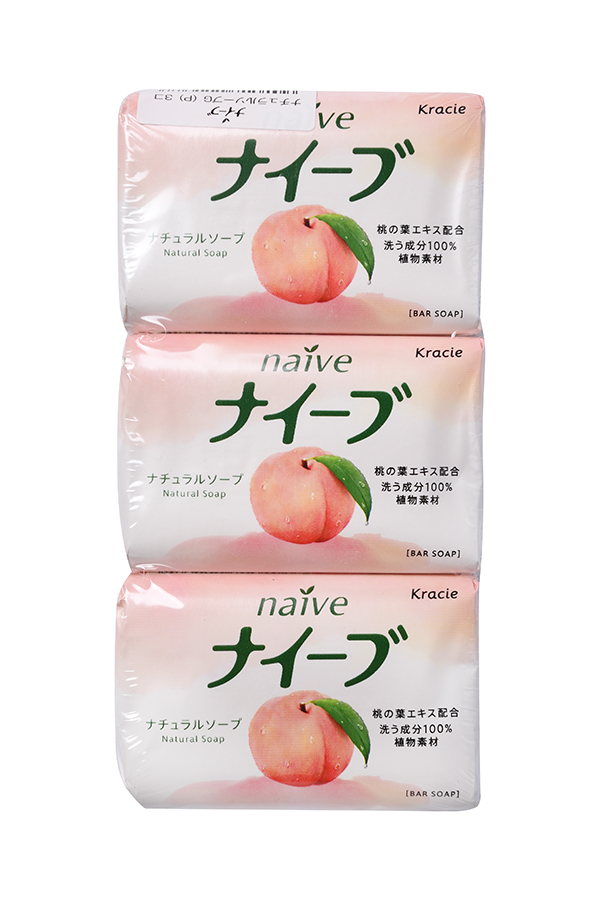 Kracie 11138 Naive Туалетное мыло с экстрактом листьев персикового дерева, 90 г x 3 штMP59.4D Kracie 11138 Naive Туалетное мыло с экстрактом листьев персикового дерева, 90 г x 3 штMP59.4DМыло с приятным ароматом персика бережно очищает вашукожу благодаря компонентам растительного происхождения.Гликозилтрегалоза - увлажняющее и смягчающее кожувещество аминокислотной группы.Экстракт листьев персикового дерева - смягчающий ипитающий кожу экстракт.