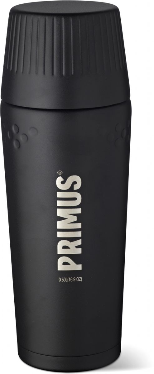 Термос Primus TrailBreak Vacuum Bottle, цвет: черный, 500 мл. P737861P737861 Термос Primus TrailBreak Vacuum Bottle, цвет: черный, 500 мл. P737861P737861Термос обладает двойными стенками и имеет вакуумную изоляцию. Изготовлен из высококачественной нержавеющей стали, что наделяет его очень прочным и износостойким корпусом. Термос отлично подходит для всевозможных приключений в экстремальных условиях, идеально подходит для альпинизма или пешего туризма.Крышка-чашка также имеет двойные стенки и выполнена из нержавеющей стали, чтобы сохранить напиток горячим или холодным долгое время. Большая горловина позволяет термос заполнить напитками и очистить. Если вы захотите пить прямо из термоса, в этом вам поможет запатентованная крышка с функцией ClickClose - просто поверните клапан! Стоит также отметить внешний вид термоса - он выполнен в строгом скандинавском стиле.Объем термоса: 500 мл.