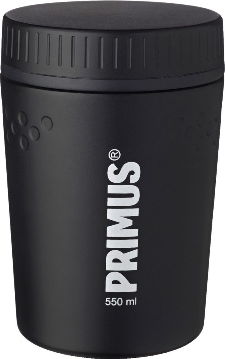Термос Primus TrailBreak Lunch Jug, цвет: черный, 550 мл. P737944P737944 Термос Primus TrailBreak Lunch Jug, цвет: черный, 550 мл. P737944P737944Термос изготовлен из нержавеющей стали. Двойные стенки с вакуумом между ними помогают надолго сохранить изначальную температуру продуктов. Крышка - 100% герметична, поэтому термос можно не опасаясь носить в сумке или рюкзаке. Благодаря новой конусообразной форме термос стало еще легче и удобнее убирать в наполненный вещами рюкзак.Объем термоса: 550 мл.
