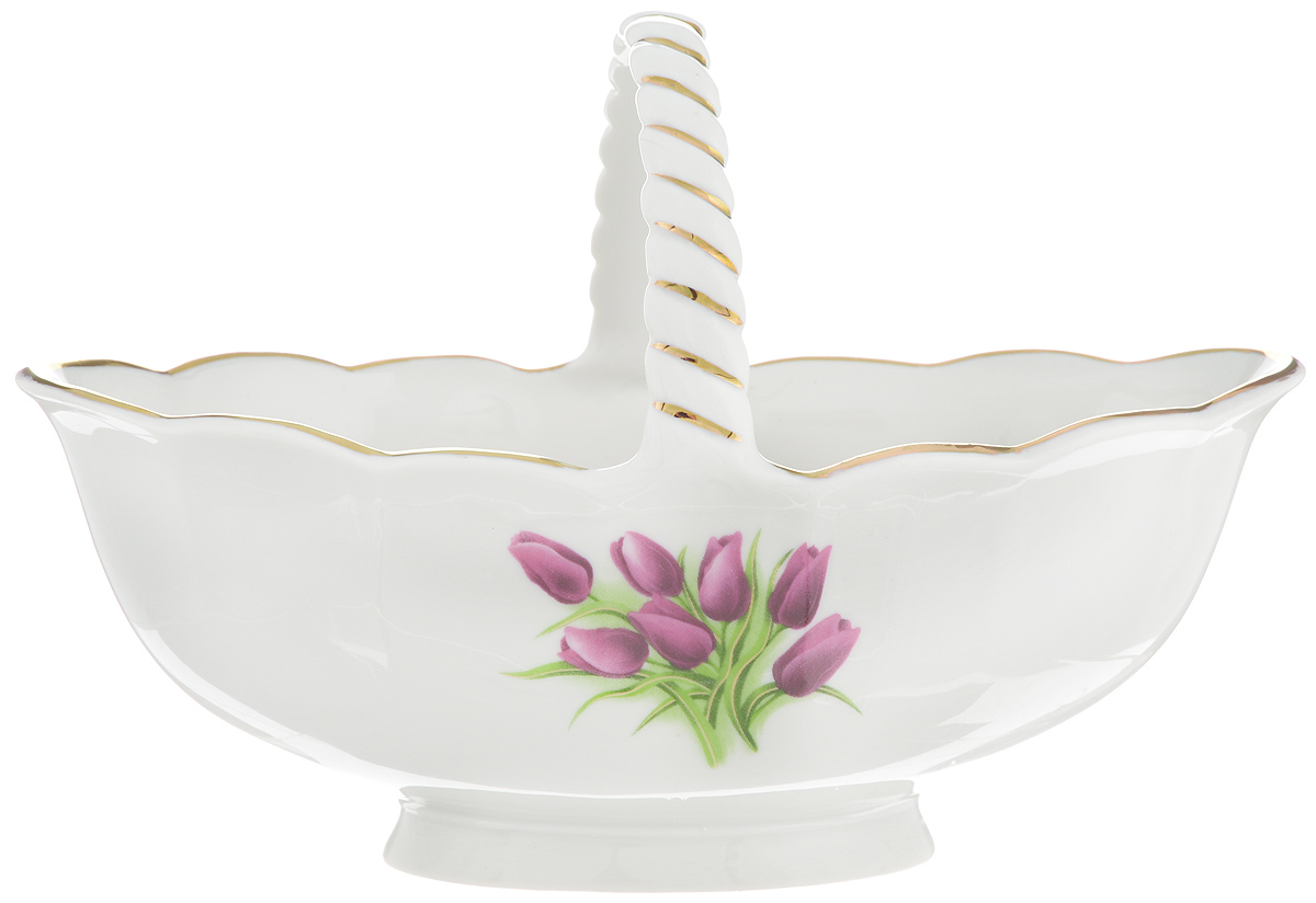 Конфетница Фарфор Вербилок Корзиночка. Тюльпаны, 20,5 х 9 х 13,5 см115510 Конфетница Фарфор Вербилок Корзиночка. Тюльпаны, 20,5 х 9 х 13,5 см115510Конфетница Фарфор Вербилок Корзиночка. Тюльпаны изготовлена из высококачественного фарфора. Изделие декорировано изысканным цветочным узором и золотистой эмалью. Для удобной переноски предусмотрена ручка.Фарфор Вербилок производит белоснежный, тонкий и прочный фарфор, который хранит в себе великие тайны многовековой истории и тепло рук мастеров, вложивших душу в каждое произведение фарфорового искусства. Конфетница Фарфор Вербилок Корзиночка. Тюльпаны изысканно оформит стол к чаепитию и станет чудесным подарком, который обязательно порадует своего владельца.Размеры конфетницы: 20,5 х 9 х 13,5 см.