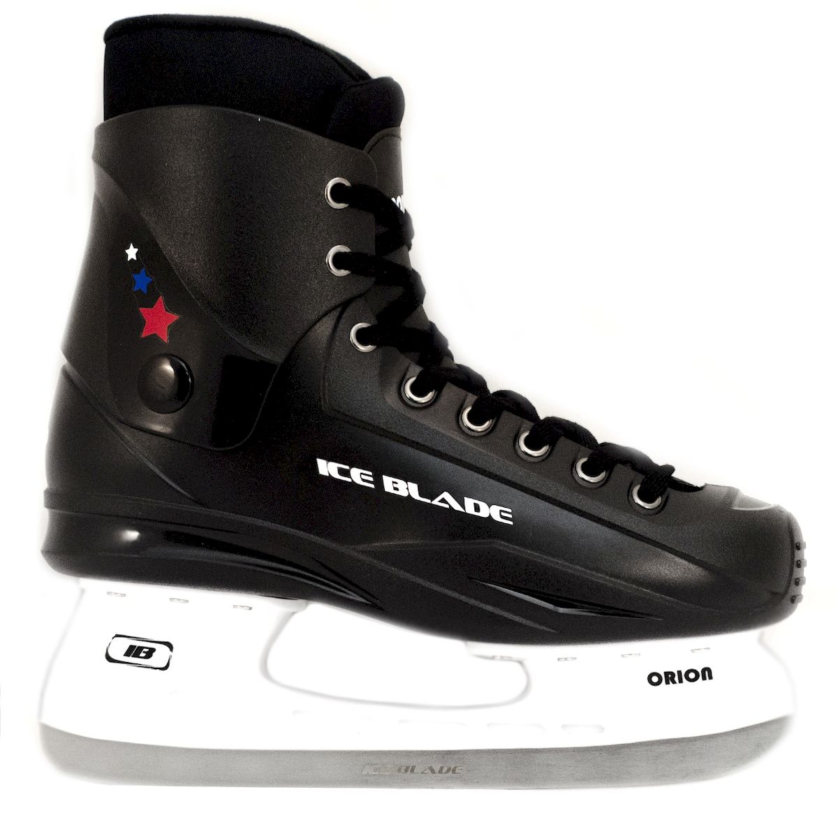 Коньки хоккейные Ice Blade Orion, цвет: черный. УТ-00004984. Размер 39Atemi Rapid 2015 Black Коньки хоккейные Ice Blade Orion, цвет: черный. УТ-00004984. Размер 39Atemi Rapid 2015 BlackКоньки хоккейные Ice Blade Orion - это хоккейные коньки для любых возрастов. Конструкция прекрасно защищает стопу, очень комфортна для активного катания, а также позволяет играть в хоккей. Легкий ботинок очень комфортный как для простого катания на льду, так и для любительского хоккея. Ботинок выполнен из высококачественного морозостойкого пластика и нейлоновой сетки. Внутренний сапожок утеплен мягким и дышащим вельветом, а язычок усилен специальной вставкой для большей безопасности стопы. Лезвие изготовлено из высокоуглеродистой стали, что гарантирует прочность и долговечность.Удобная система фиксации ноги и улучшенная колодка сделают катание комфортным и безопасным.