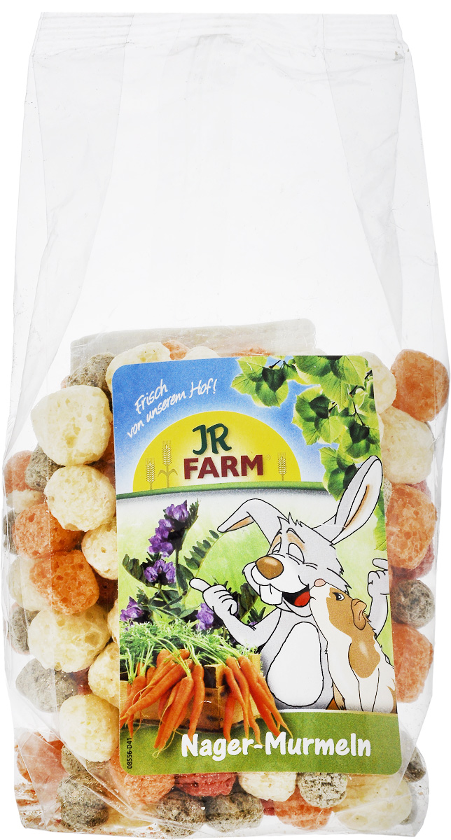 Лакомство для грызунов JR Farm Шарики из овощей и люцерны, 70 г5661 Лакомство для грызунов JR Farm Шарики из овощей и люцерны, 70 г5661Лакомство для грызунов JR Farm Шарики из овощей и люцерны - цветные, круглые и хрустящие шарики для грызунов. Оранжевые - морковь, красные - свекла, зеленые - люцерна, желтые - кукуруза. В зависимости от размера животного можно давать до 5 шариков в день в чистом виде или подмешивать в корм. Дополнительный корм для домашних кроликов, морских свинок, крыс, хомяков, мышей и шиншилл.Состав: кукуруза 95,6%, люцерна 2,5%, морковь 1,2%, свекла.Пищевая ценность: протеин 9,5%, жиры 3,2%, клетчатка 3,5%, зола 1,7%.Вес упаковки: 70 г.