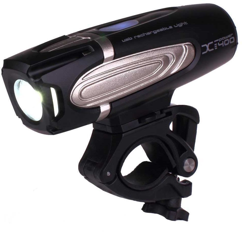 Фонарь передний Moon X-Power400, 1 диод, 7 режимовMW-1462-01-SR серебристый Фонарь передний Moon X-Power400, 1 диод, 7 режимовMW-1462-01-SR серебристыйОсобенности CREE XM-L (T5) Сверх-яркие LED светодиоды Быстросъемная lithium ion батарея(3.7V 3300mAh) USB зарядка 7 вариантов работы: Максимум/ Высоко/ Стандарт/ Низко/Вспышка / Страбоскоп /SOS Быстросъемное крепление на руль ( 22-31.8mm) Быстросъемное крепление на шлем Индикатор разряда и полной зарядки аккумулятора Функция автоматического отключения при полной зарядке Четкие оптические линзы Система охлаждения Защита от перегрева Размер:117 x 36 x 35.5 mm