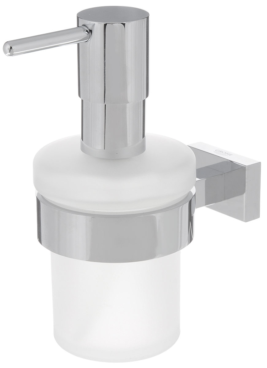 Диспенсер для жидкого мыла Grohe Essentials Cube, с держателем, 200 мл531-105 Диспенсер для жидкого мыла Grohe Essentials Cube, с держателем, 200 мл531-105Диспенсер для жидкого мыла Grohe Essentials Cube изготовлен из высококачественного матового стекла. Дозатор выполнен из прочного металла с хромированным покрытием StarLight. Изделие оснащено металлическим держателем, который крепится на стену при помощи саморезов (входят в комплект).Диспенсер очень удобен в использовании, достаточно лишь перелить жидкое мыло в емкость, а когда необходимо использование мыла, легким нажатием выдавить нужное количество.Диспенсер для жидкого мыла Grohe Essentials Cube стильно украсит интерьер, а также добавит в обычную обстановку модный акцент.