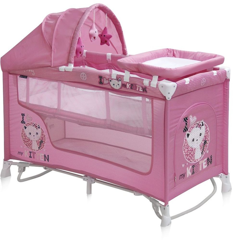 Lorelli Манеж-кроватка Nanny 2 Plus Rocker цвет розовыйTHN132N Lorelli Манеж-кроватка Nanny 2 Plus Rocker цвет розовыйTHN132NДетский манеж-кроватка от болгарского бренда Bertoni Nanny 2 Plus Rocker – это гарантированный комфорт вашего малыша! Продукция компании сертифицирована и отвечает самым высоким стандартам качества и безопасности эксплуатации, одобрена нормами ЕС.Манеж-кроватка уместен не только в доме, но и на улице.Особенности:Продукция изготовлена из высококачественных, экологичных материалов с антибактериальным покрытиемМанеж имеет функцию качания.Дно в Bertoni Nanny 2 имеет 2 уровня: одно для игр, второе для снаДно жесткое, что гарантирует правильную поддержку спинки ребенка во время снаBertoni Nanny 2 имеет центральную ножку, которая гарантирует не только дополнительную устойчивость, но и не дает прогибаться днуВ сложенном виде конструкция занимает мало места, легко переносится в сумки, которая идет в комплекте. Процесс складывания предельно простBertoni Nanny 2 снабжена пеленатором, который устанавливается на борта манежа и еще есть защитный капюшон с дугой и игрушкамиБоковины прозрачные, так что вы всегда будете знать, чем занят ваш малышДля деток, которые немножко подросли, можно открыть автовыход на торцевой панелиИмеет защитный капюшон с игрушками