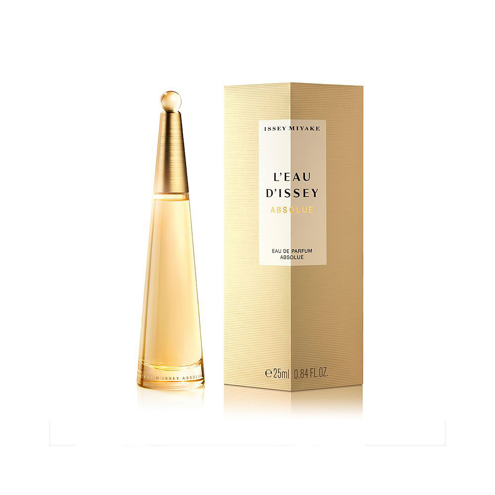 Issey Miyake Leau DIssey Absoly Парфюмерная вода женская, 25 мл28032022 Issey Miyake Leau DIssey Absoly Парфюмерная вода женская, 25 мл28032022Своеобразный каскад эмоций раскрывается в этом аромате постепенно, как экзотический цветок. Верхние ноты этого парфюма раскрываются тонким очарованием лотоса, свежестью цикламена, сладостью дыни. Сердечные ноты раскрываются ароматным пионом, пряной гвоздикой, и едва уловимыми акцентами ландыша и лилии. В шлейфе аромата переплелись ноты драгоценного сандала, кедрового дерева, насыщенного мускуса и амбры. LEau dIssey Gold Absolute можно поставить в один ряд с роскошными нарядами и самыми изысканными драгоценностями. Подобно самым шикарным, самым роскошным вещам, этот парфюм, как ни что другое, расскажет окружающей об изысканном вкусе своей владелицы.Этот парфюм нельзя назвать повседневным - он слишком шикарен для ежедневного ношения, но он отлично подойдет в качестве завершающего штриха для торжественного образа своей обладательницы, для праздничного приема или светского мероприятия. LEau dIssey Gold Absolute подойдет далеко не каждой женщине: он настолько самобытен и оригинален, настолько роскошен, что и к своей обладательнице этот аромат выдвигает свои требования: это должна быть женщина-королева, которая прекрасно знает себе цену и умеет привлечь к себе внимание царственной походкой или поворотом головы. К этому аромату невозможно относится равнодушно - он заставляет влюбиться в себя с первой ноты.Дизайн флакона также соответствует этому аромату: элегантный, простой, без излишеств, он покоряет своей изысканностью. Конический сосуд, выполненный в лучших традициях минимализма, окрашен в драгоценный золотистый оттенок, а венчает его небольшой прозрачный, как слезинка, шар.