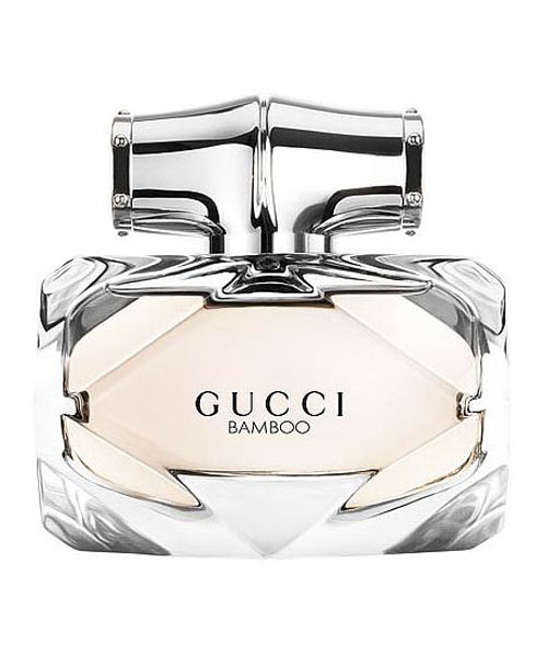 Gucci Bamboo Туалетная вода женская, 50 мл1092018 Gucci Bamboo Туалетная вода женская, 50 мл1092018Туалетная вода Gucci Bamboo является новым ароматом от всемирно известного Дома Моды и воплощает все прелести современной женщины. В парфюме 2015 года тонко обыграны древесные ноты бамбука, которые одновременно передают нежность, изысканность девушки, переплетаясь с уверенностью и амбициозностью. Яркие компоненты наделяют аромат особой свежестью, присущей поистине молодой телом и душой личности. Лилия и апельсиновый цвет будто напоминают о лете и юности, когда точно начинаешь жить. Бодрящий бергамот дарит заряд энергии, освобождая наружу все тайные желания и мечты. Оригинальный флакон также акцентирует на особенности этого парфюма: нежный розовый оттенок и точные линии передают всю многогранность леди 21 века, уверенной в себе и целеустремленной. Парфюм от Gucci Bamboo Gucci – выбор настоящих женщин, знающих цену времени и молодости. Для любителей пробовать новое и экспериментировать эта туалетная вода станет абсолютным открытием!