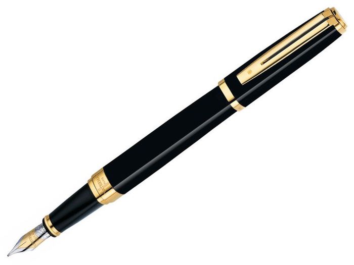 Waterman Ручка перьевая Exception Ideal Black синяя корпус черный золотоWAT-S0636790 Waterman Ручка перьевая Exception Ideal Black синяя корпус черный золотоWAT-S0636790Материал корпуса: ЛатуньПокрытие корпуса: ЛакМатериал отделки деталей корпуса: Позолота 23КПеро: Золото 18КСпособ подачи стержня: С колпачкомВложение: Конвертер + упаковка картриджей