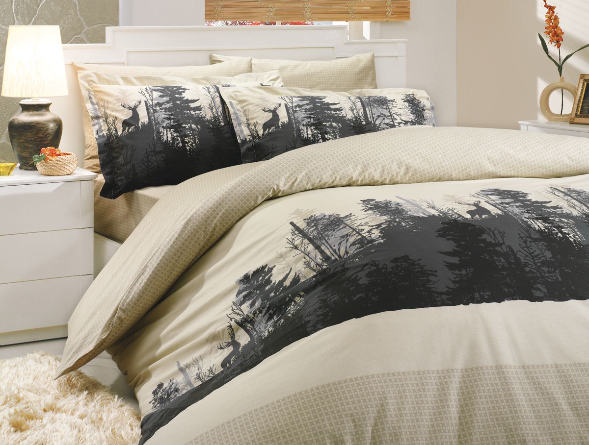 Комплект белья Hobby Home Collection Tierra, евро, наволочки 50x70, 70x70, цвет: бежевый391602 Комплект белья Hobby Home Collection Tierra, евро, наволочки 50x70, 70x70, цвет: бежевый391602Комплект постельного белья Hobby Home Collection изготовлен из высококачественного поплина. Поплин - это ткань, изготавливаемая традиционным полотняным плетением из 100% хлопка, но из нитей разного калибра, за счет чего полотно получается с легким рубчиковым рельефом. По многим характеристикам ткань похожа на бязь, но на ощупь гораздо приятнее — более гладкая и мягкая. Поплин обладает лучшими свойствами ткани для постельного белья. Он плотный и в то же время мягкий на ощупь, износостойкий, немнущийся, гигроскопичный и неприхотливый в уходе, а после стирки практически не нуждается в глажке. Поплин обладает множеством преимуществ: - белье из него плотное, прочное и износостойкое; - не выцветает и не сминается; - не линяет и не деформируется (при стирке до 40°С); - натуральный хлопок в составе обеспечивает абсолютную гигиеничность постельного белья; - поплин хорошо вентилируется и впитывает влагу, отводя ее излишки от тела. По легенде этот материал впервые произвели во французской резиденции Папы Римского, городе Авиньон. За это ткань назвали поплином, что означает папский. С тех пор, вслед за Европой, полотно покорило весь мир, и на сегодня это самый востребованный материал для постельного белья. Постельное белье имеет 3D рисунок. Это объемный рисунок, который позволяет увидеть изображение более реальным, живым. 3D печать на постельном белье невозможна простым способом. Для достижения высокого качества применяется Digital textile printing (англ. Digital textile printing - прямая цифровая печать по текстилю) — способ нанесения изображения на ткань, предполагающий прямую реактивную печать. Сам вид такой печати обеспечивает долговечность нанесенного изображения. На ткань, наносится ультрачеткое и яркое 3D изображение, вследствие чего картинка выглядит очень реалистично. Просматриваются даже самые мелкие детали. Постельное белье из поплина способно не только создать идеальные условия для сна, но и стать настоящим украшением вашей спальни.