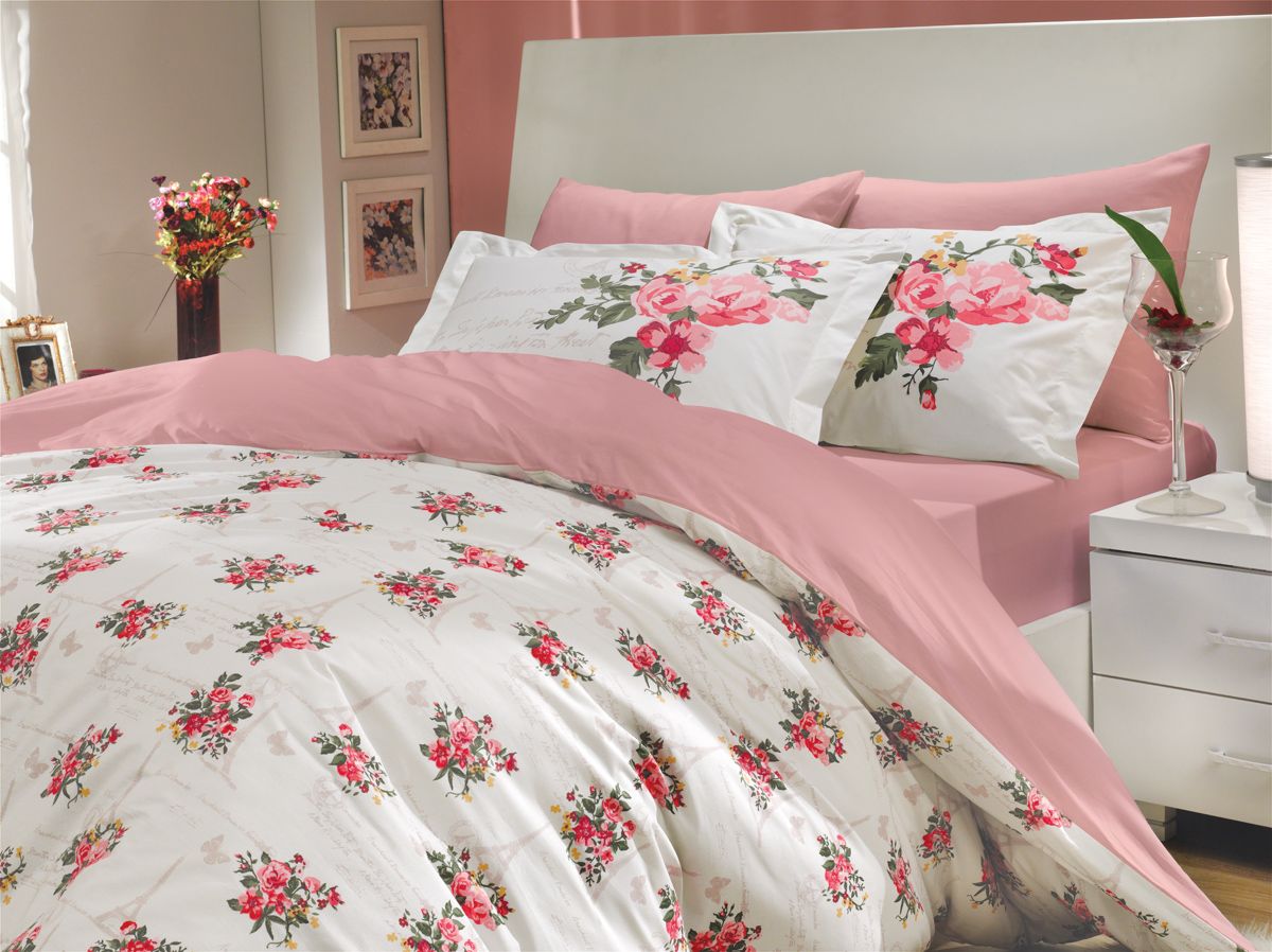Комплект белья Hobby Home Collection Paris Spring, 2-спальный, наволочки 50х70, 70х70, цвет: розовый391602 Комплект белья Hobby Home Collection Paris Spring, 2-спальный, наволочки 50х70, 70х70, цвет: розовый391602Комплект постельного белья Hobby Home Collection изготовлен из высококачественного поплина. Поплин - это ткань, изготавливаемая традиционным полотняным плетением из 100% хлопка, но из нитей разного калибра, за счет чего полотно получается с легким рубчиковым рельефом. По многим характеристикам ткань похожа на бязь, но на ощупь гораздо приятнее — более гладкая и мягкая. Поплин обладает лучшими свойствами ткани для постельного белья. Он плотный и в то же время мягкий на ощупь, износостойкий, немнущийся, гигроскопичный и неприхотливый в уходе, а после стирки практически не нуждается в глажке. Поплин обладает множеством преимуществ: - белье из него плотное, прочное и износостойкое; - не выцветает и не сминается; - не линяет и не деформируется (при стирке до 40°С); - натуральный хлопок в составе обеспечивает абсолютную гигиеничность постельного белья; - поплин хорошо вентилируется и впитывает влагу, отводя ее излишки от тела. По легенде этот материал впервые произвели во французской резиденции Папы Римского, городе Авиньон. За это ткань назвали поплином, что означает папский. С тех пор, вслед за Европой, полотно покорило весь мир, и на сегодня это самый востребованный материал для постельного белья. Постельное белье имеет 3D рисунок. Это объемный рисунок, который позволяет увидеть изображение более реальным, живым. 3D печать на постельном белье невозможна простым способом. Для достижения высокого качества применяется Digital textile printing (англ. Digital textile printing - прямая цифровая печать по текстилю) — способ нанесения изображения на ткань, предполагающий прямую реактивную печать. Сам вид такой печати обеспечивает долговечность нанесенного изображения. На ткань, наносится ультрачеткое и яркое 3D изображение, вследствие чего картинка выглядит очень реалистично. Просматриваются даже самые мелкие детали. Постельное белье из поплина способно не только создать идеальные условия для сна, но и стать настоящим украшением вашей спальни.
